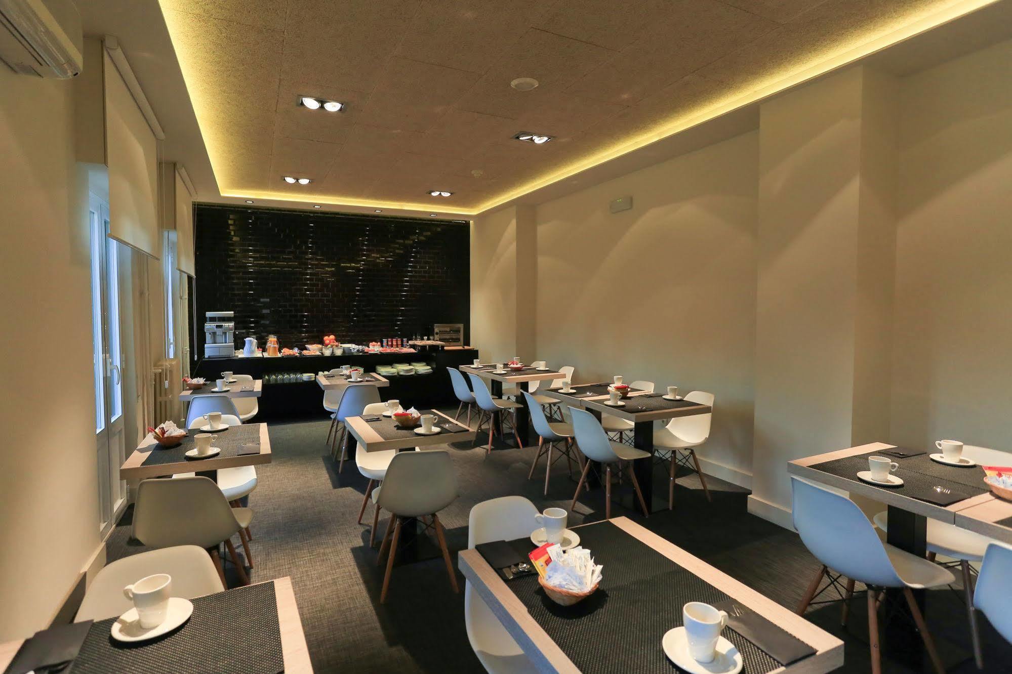 Hotel Habitus Leyre Pamplona